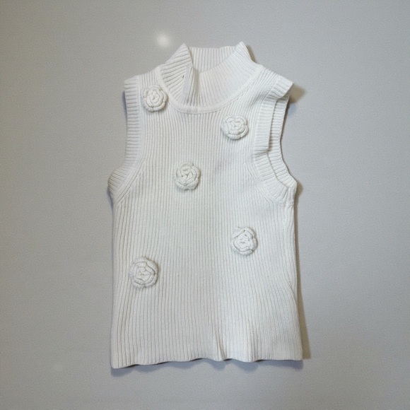 Tops - White Sleeveless Knit Top with Floral Accents